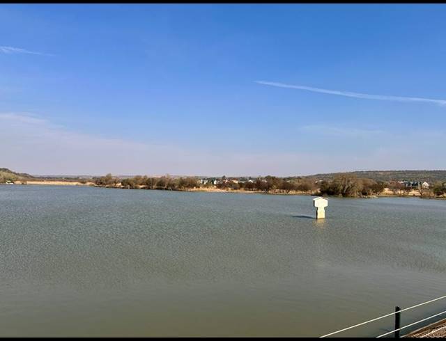 4 BEDROOM HOUSE FOR SALE IN WATERLAKE FARM LIFESTYLE ESTATE